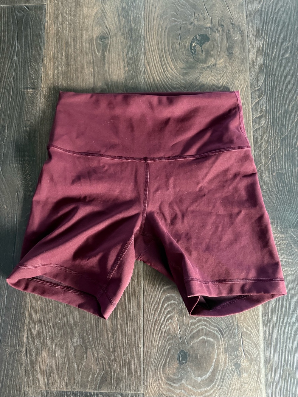 lululemon wunder train Shorts - Burgundy